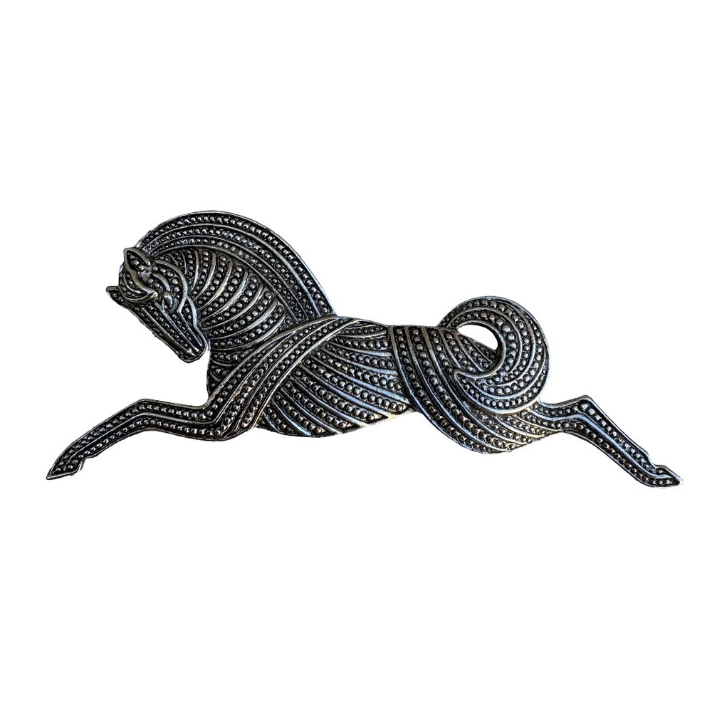 Vintage Silver Tone Galloping Horse Brooch Textured Stallion Equestrian Pin‎